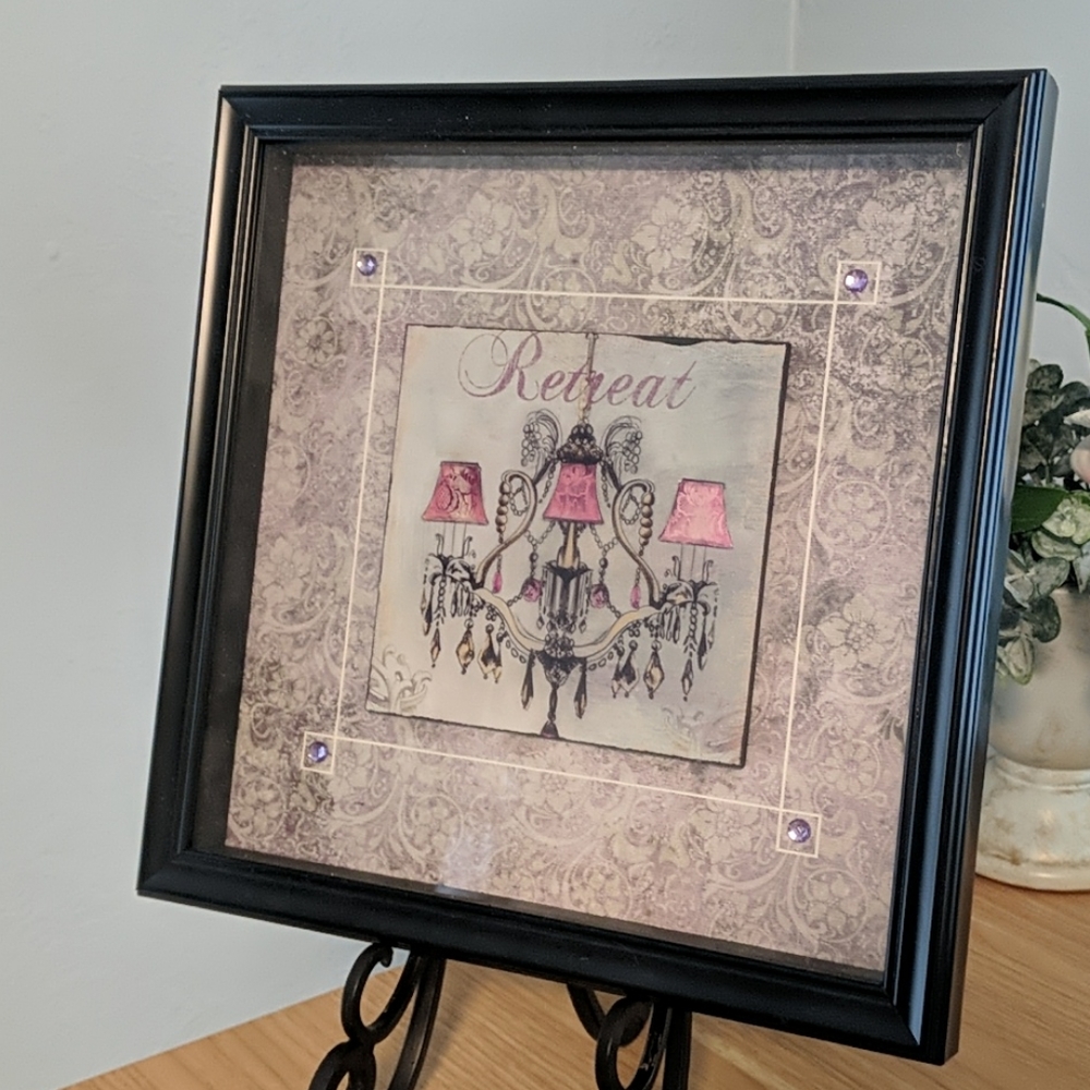 Retreat frame decor